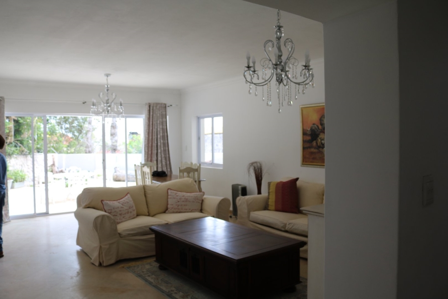 To Let 3 Bedroom Property for Rent in Camps Bay Western Cape